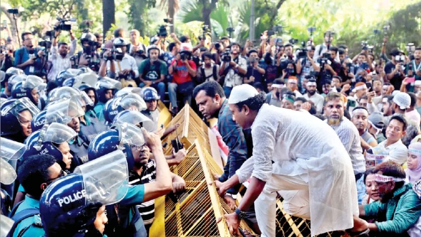 এমপিওভুক্ত শিক্ষকদের কর্মবিরতির ৩য় দিন, শাহবাগ অবরোধ আজ